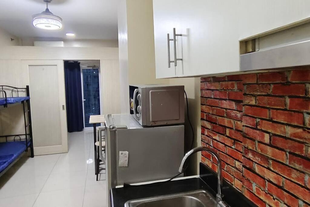 Aircon Budget For 4 Persons In Makati Apartment